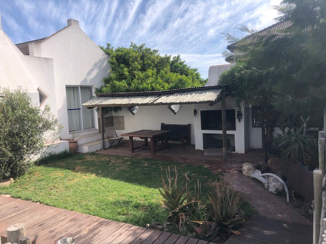 To Let 3 Bedroom Property for Rent in Country Club Western Cape